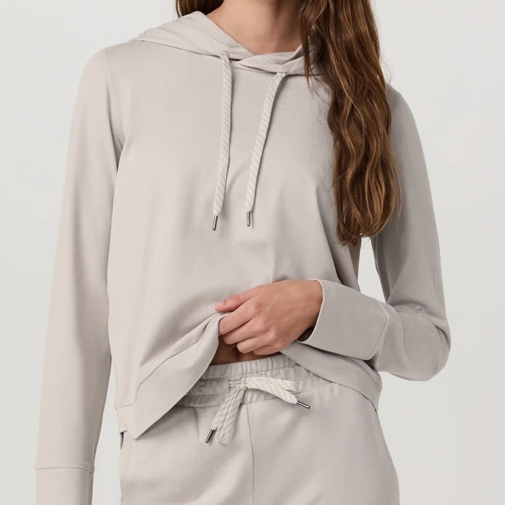 EUC Vuori Ecru Heather Halo Essential Hoodie Women’s M